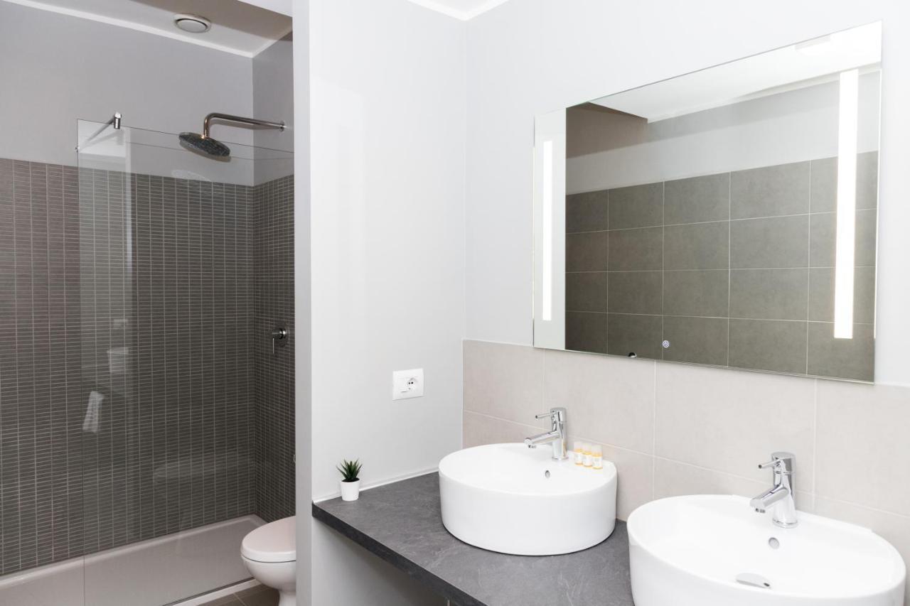 Hemeras Boutique Homes - 2 Luxury Apartments In The City Center Μιλάνο Εξωτερικό φωτογραφία