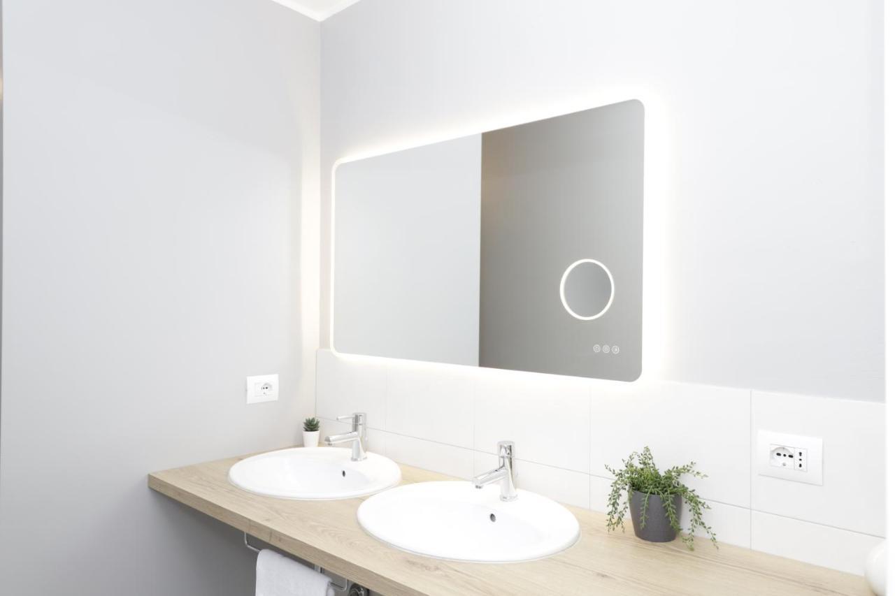 Hemeras Boutique Homes - 2 Luxury Apartments In The City Center Μιλάνο Εξωτερικό φωτογραφία